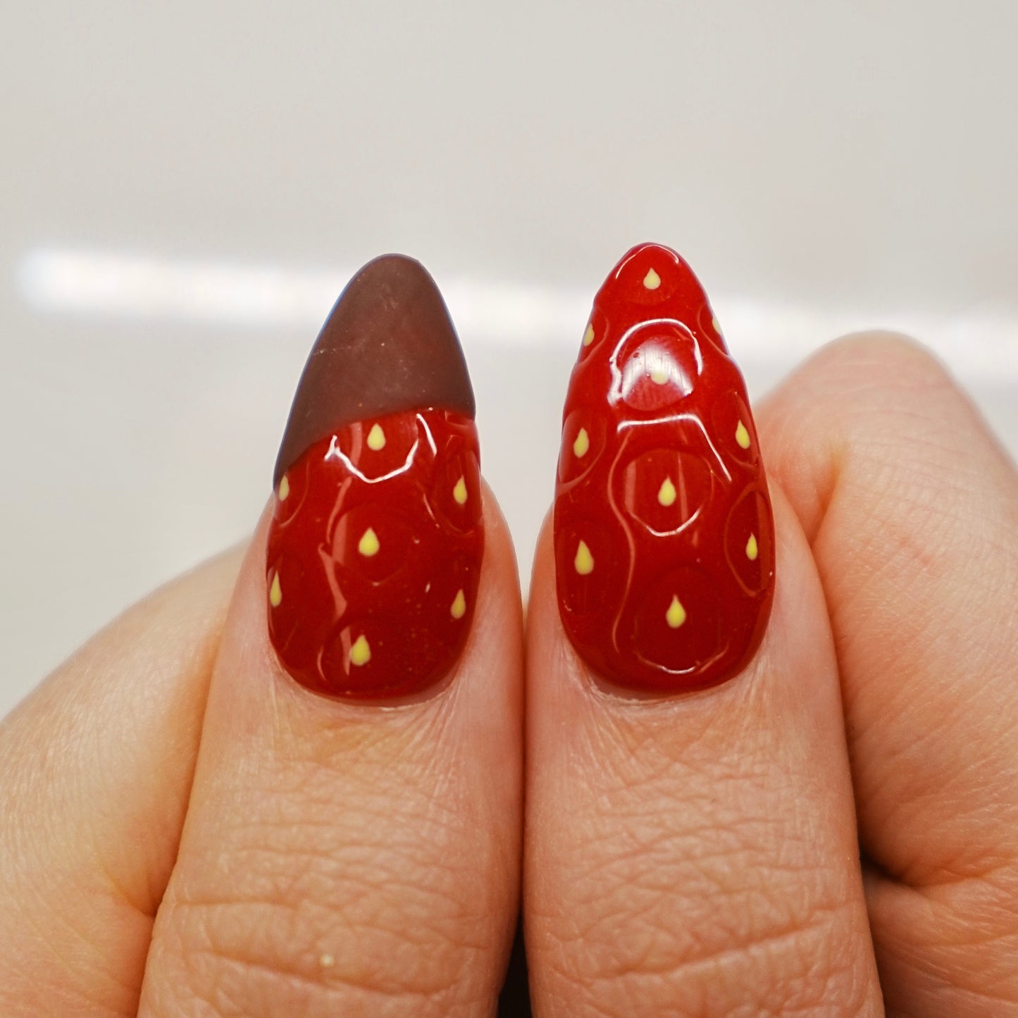 Chocolate Strawberries Set